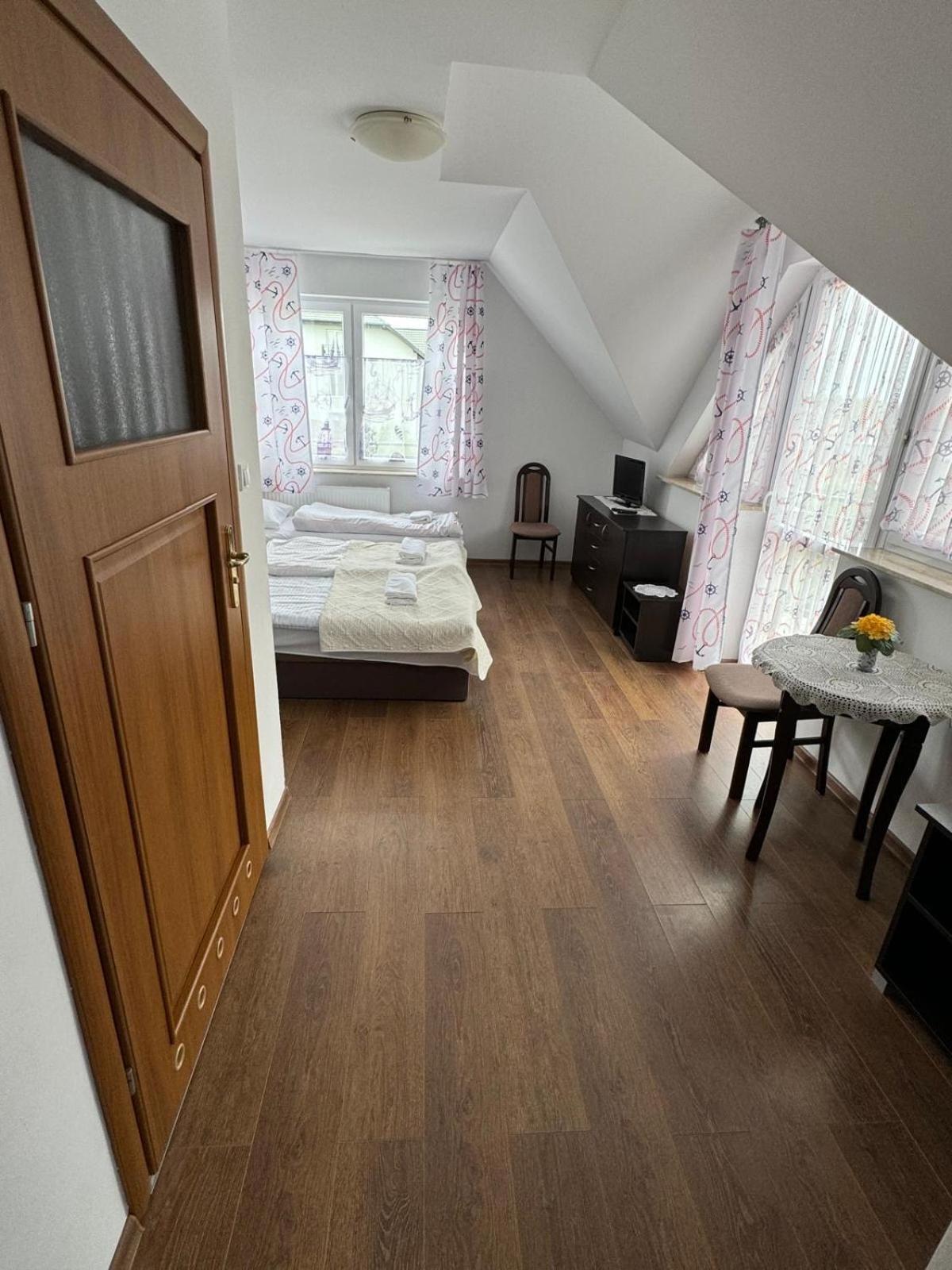 Sloneczny Brzeg Hotel Jaroslawiec Luaran gambar